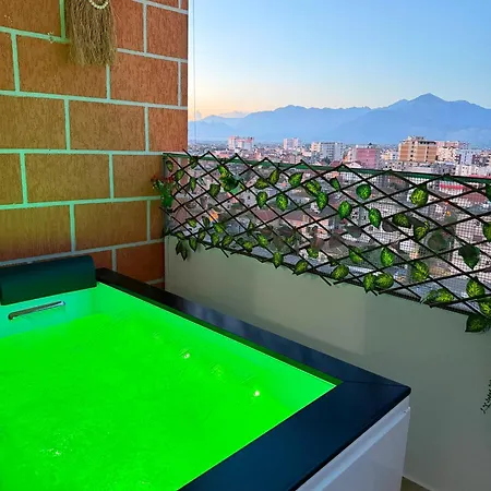 Jacuzzi דירה
