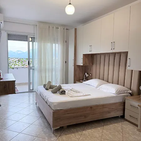 Jacuzzi דירה שקודר